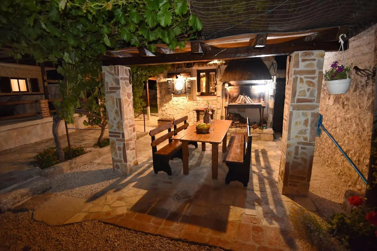 House & Apartment Palaca Donji Zemunik 0*,