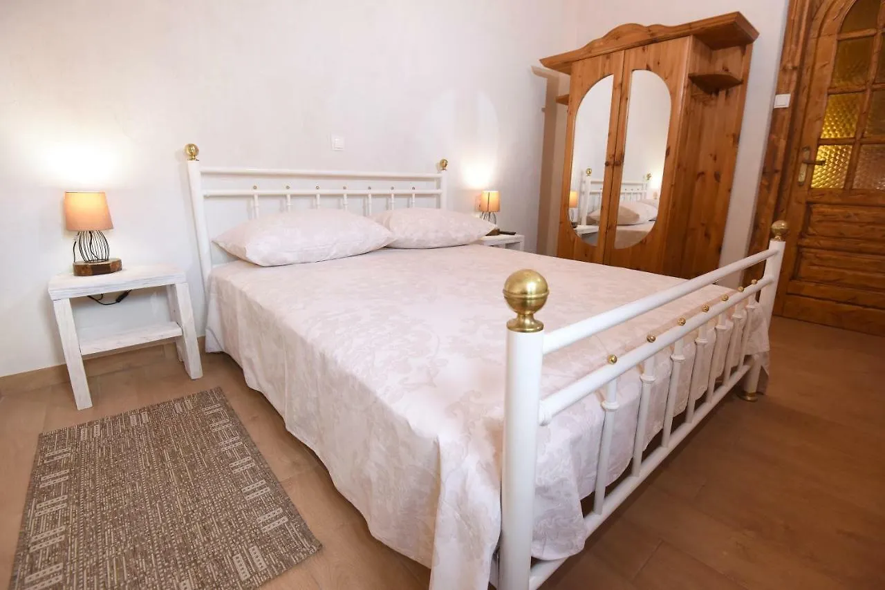 Holiday home House & Apartment Palaca Donji Zemunik Croatia