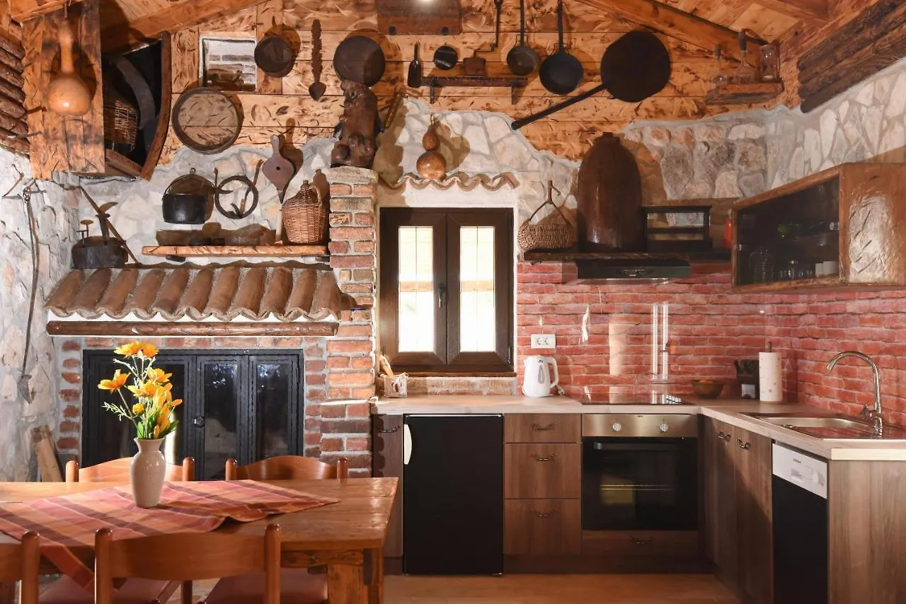 House & Apartment Palaca Donji Zemunik