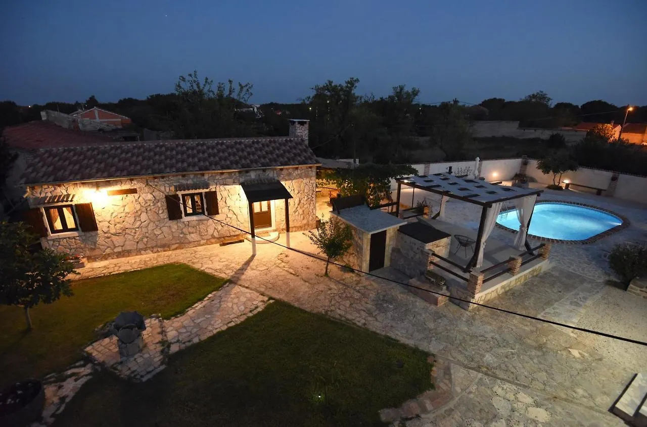 House & Apartment Palaca Donji Zemunik 0*,  Croacia